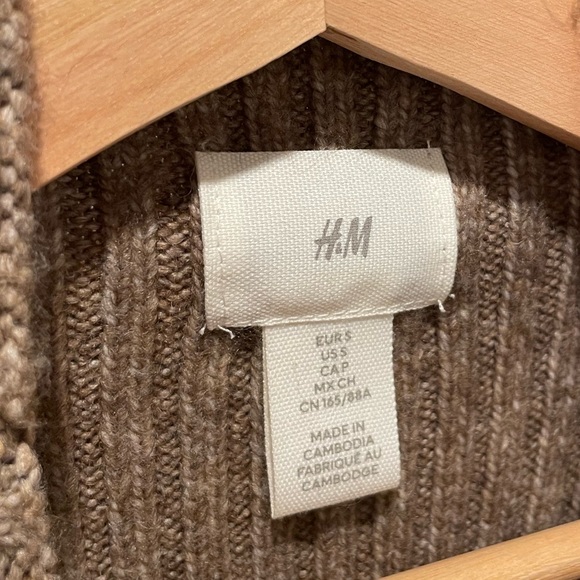 H&M striped sweater dress - Picture 2 of 4